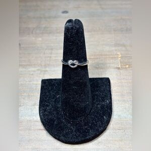 New! Love Knot Fashion Silver Tone Ring Size 6 Costume Jewelry Hypoallergenic